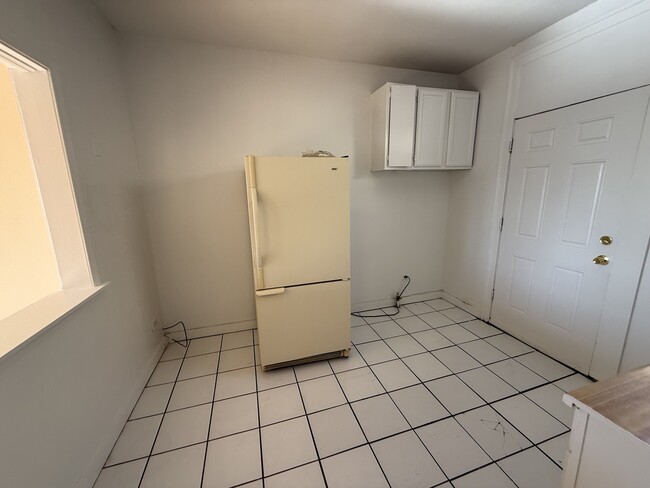 Building Photo - 2148 Gunderson Ave