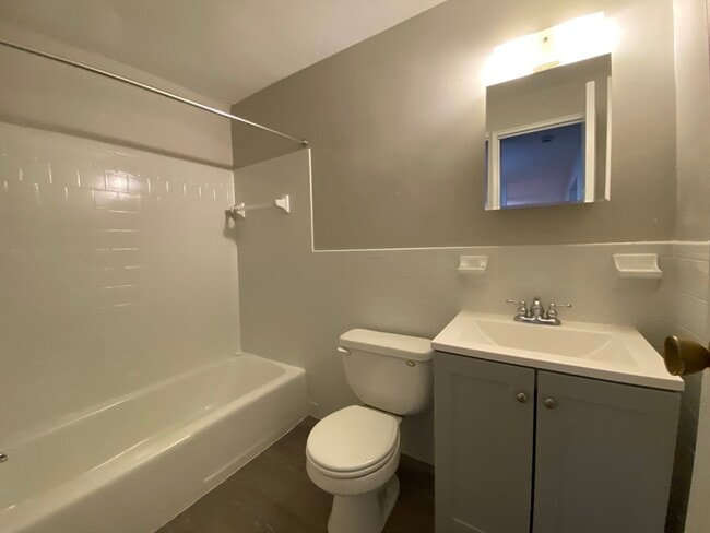 Building Photo - 55 Elmwood Park