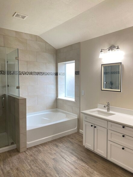 Building Photo - 17802 Oakridge Canyon Ln