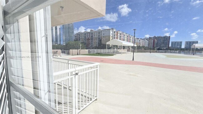 Building Photo - 250 174th St