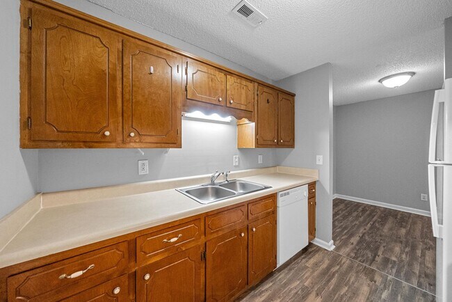 Building Photo - 1239 Parkway Pl