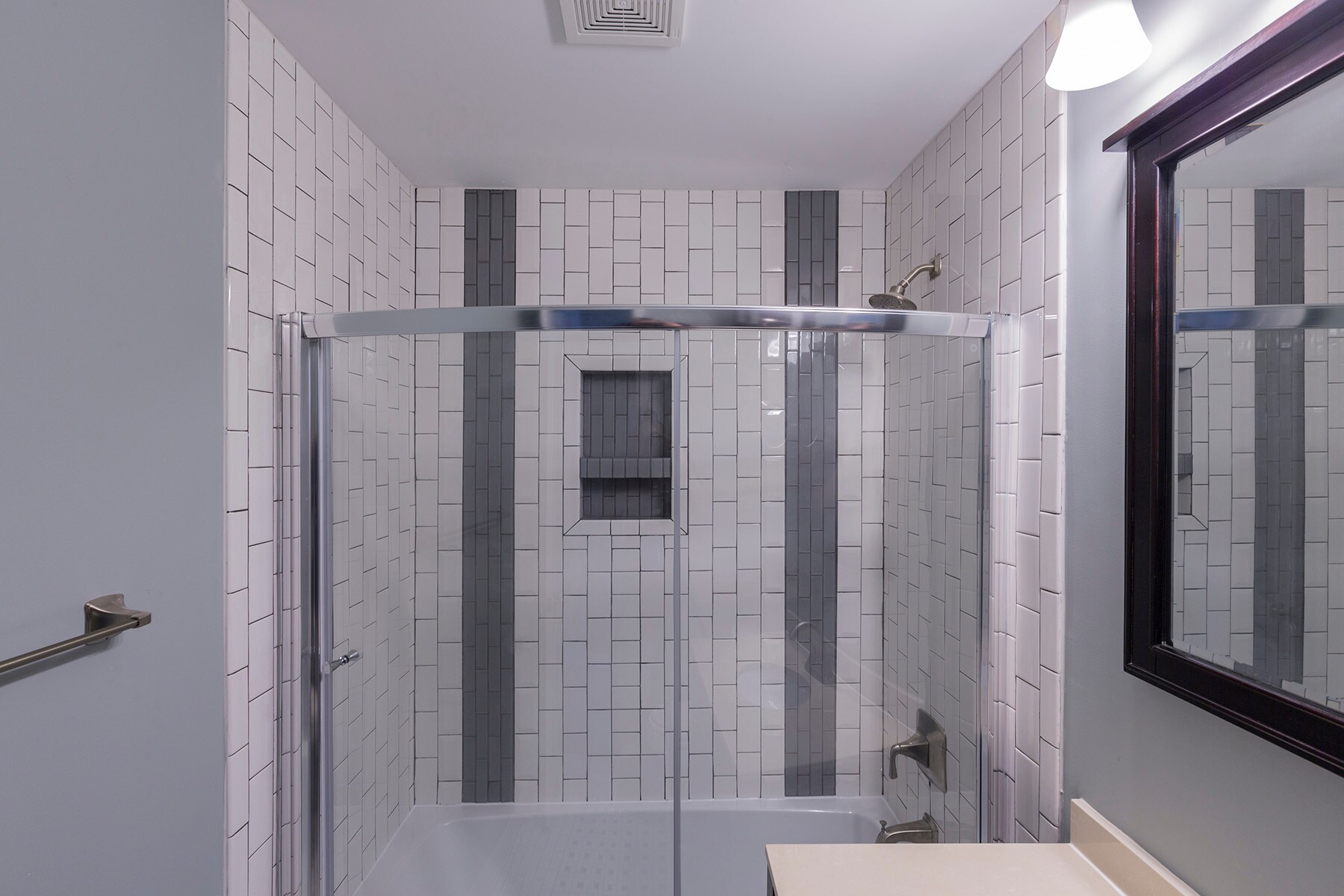 Building Photo - 3000 Golden Rd