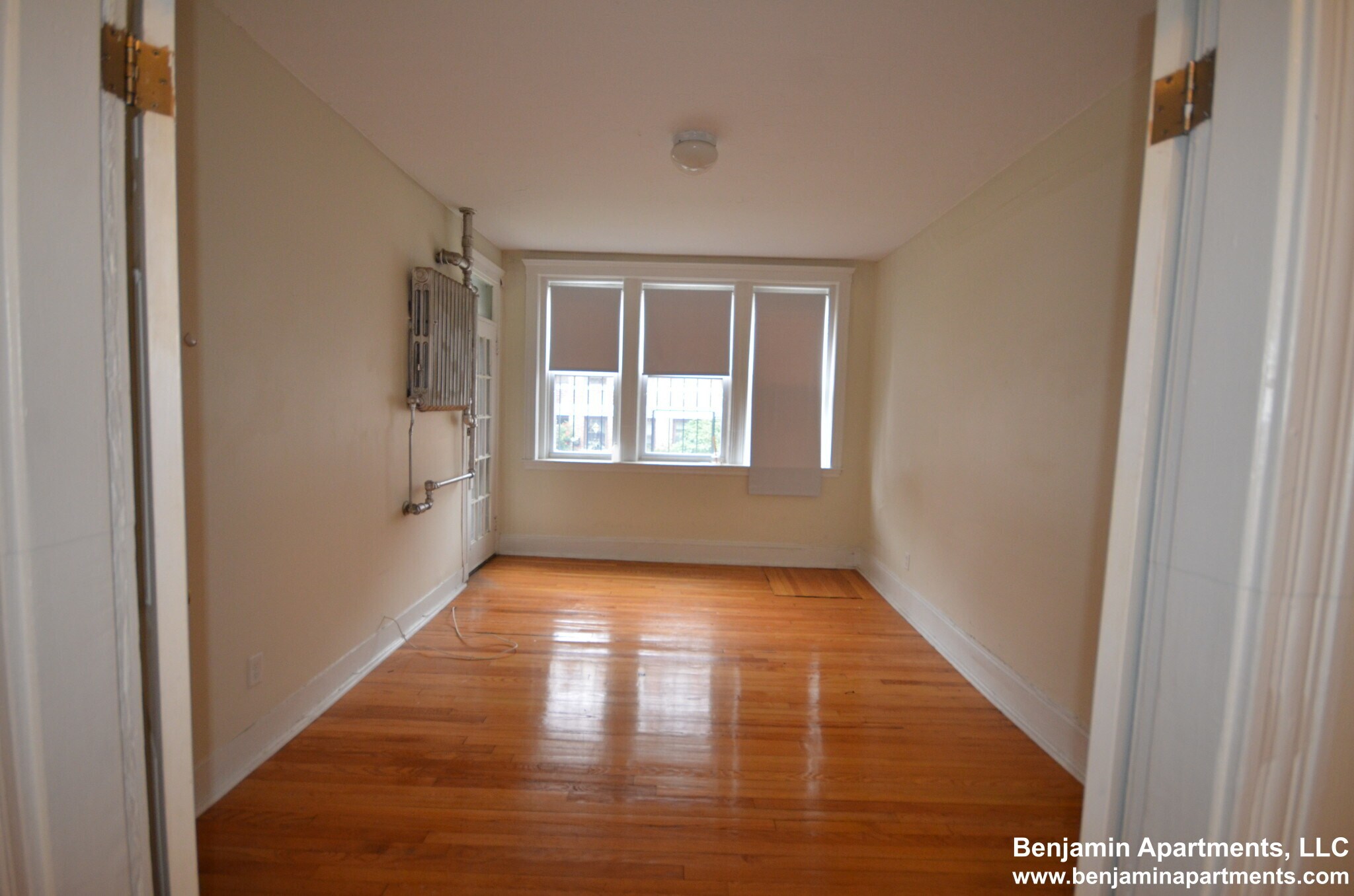 Building Photo - 127 Sutherland Rd