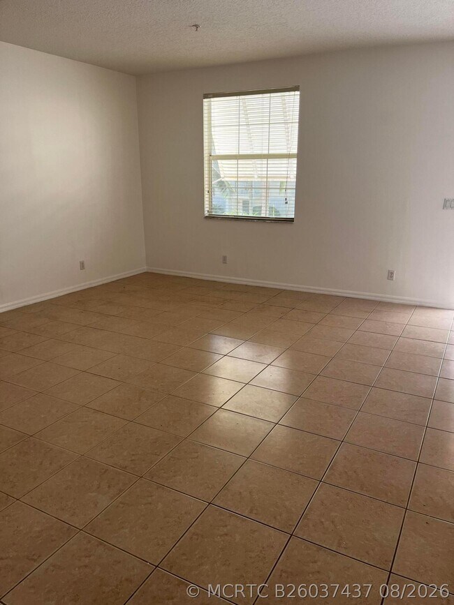 Building Photo - 1554 Limetree Bay Ave