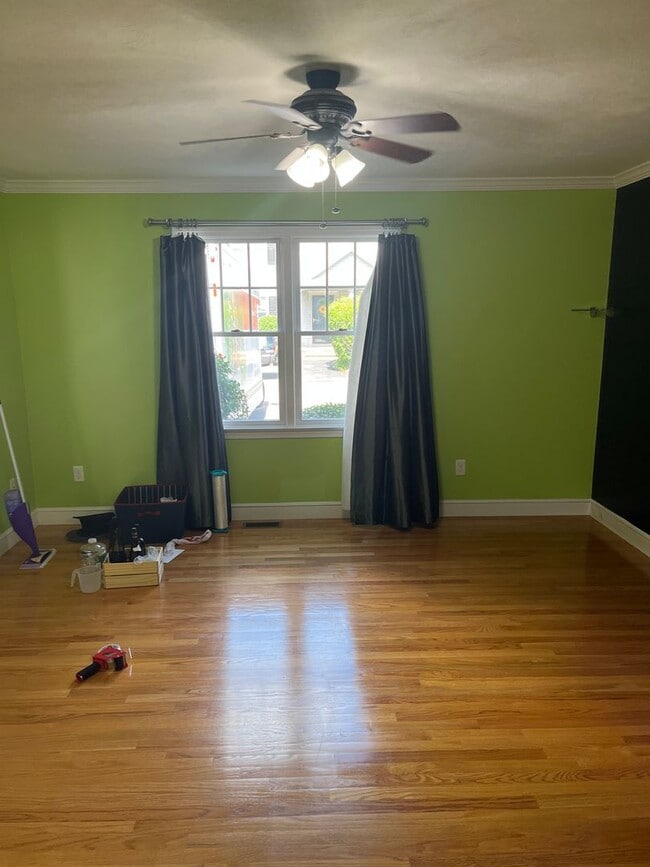 Building Photo - Modern 2Br-1.5Ba Townhouse in East Weymouth