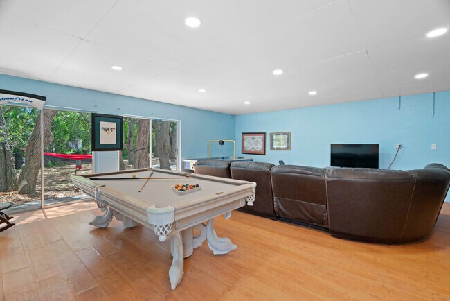 Building Photo - 1820 Rumar Ln