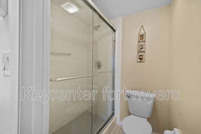 Building Photo - 15350 Moonraker Ct