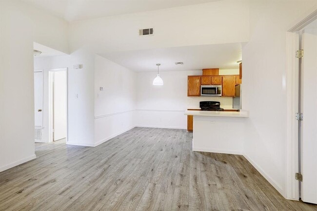 Building Photo - 1314 Zephyr Ln