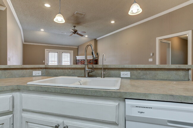 Building Photo - Gorgeous Home in Cooper District!!