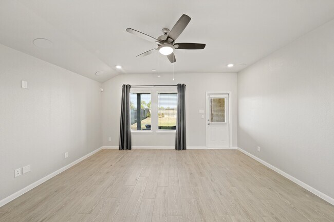 Building Photo - 2307 Gentle Breeze Ln