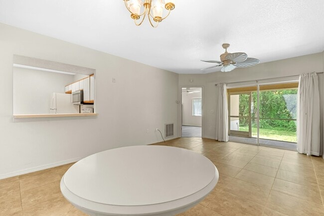 Building Photo - 6433 Cypressdale Dr