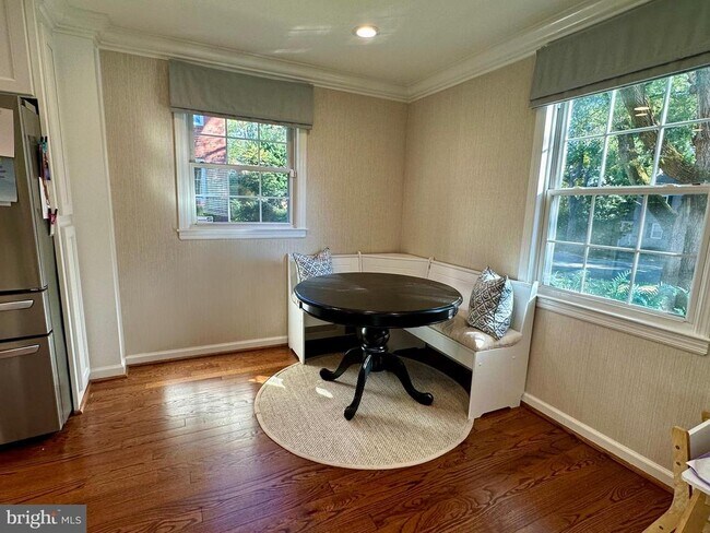 Building Photo - 3004 Marshall St