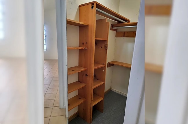 Building Photo - 515 SW 4th Ave