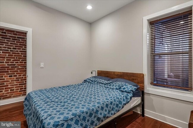 Building Photo - 30 Hanover Pl NW