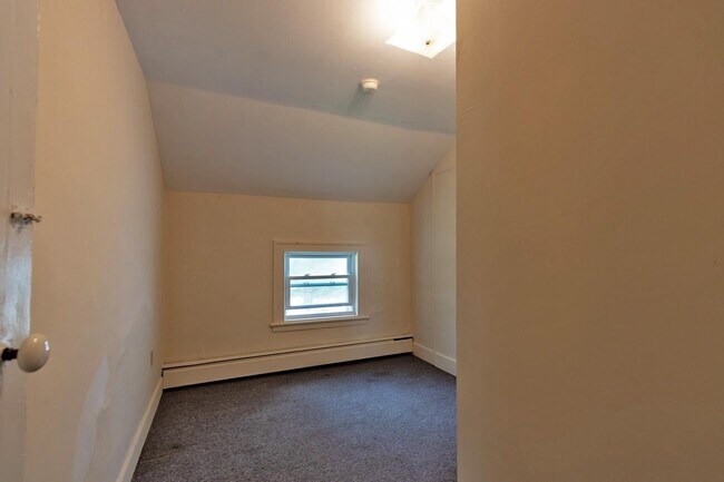 Building Photo - 5635-5639 NY-82