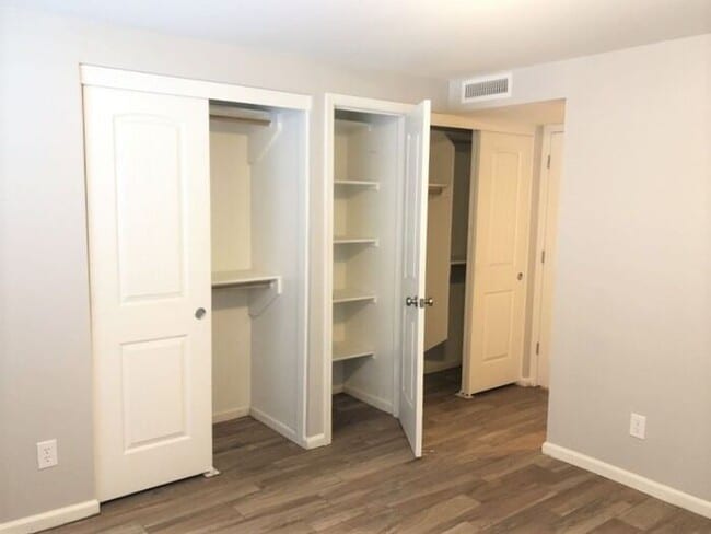 Building Photo - Remodeled 2 bedroom / 2 Full Bath