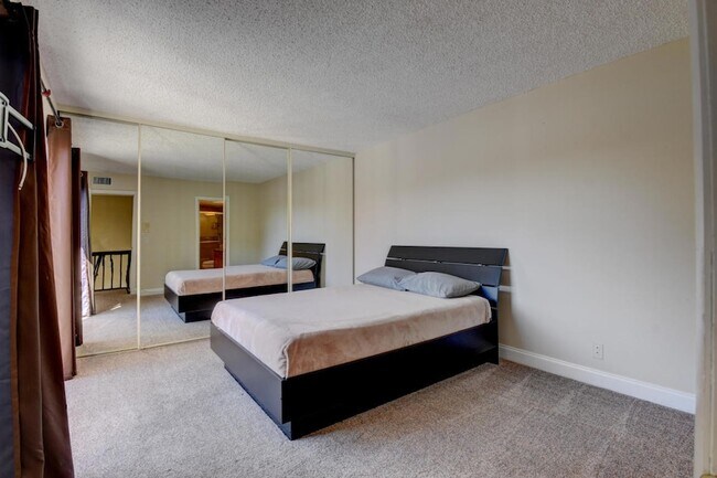 Building Photo - 3409 Spanish Wells Dr