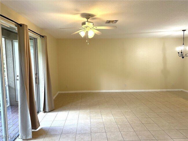 Building Photo - 9638 Roundstone Cir