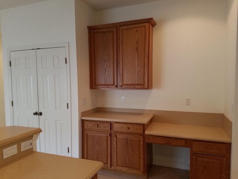 Office area - 13303 Hampton Park Ct