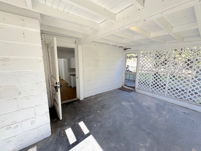 Building Photo - 1412 E 51st St