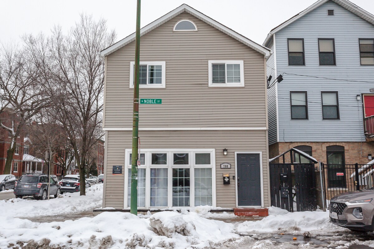 Building Photo - 700 N Noble St