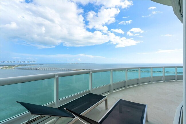 Building Photo - 1643 Brickell Ave