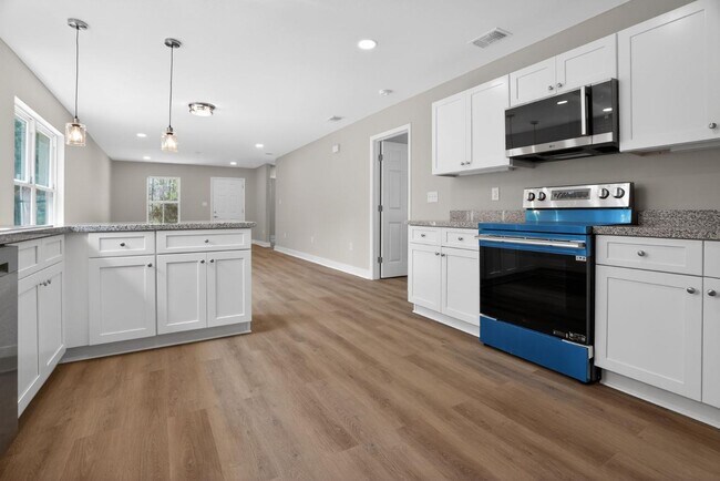 Building Photo - 7057 Smith St