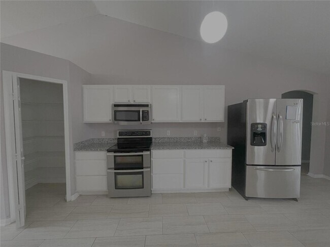 Building Photo - 4535 SW 42nd St