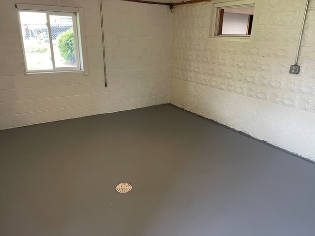 Building Photo - 4 BR/3.5 Bath Single Family Home in  Cumbe...