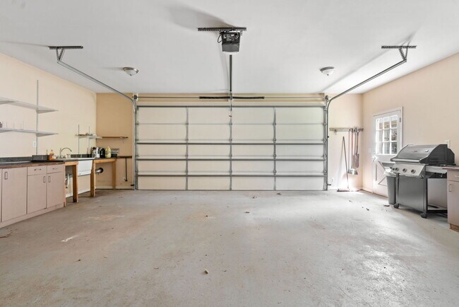 Building Photo - 5325 Union Church Rd