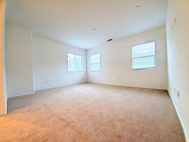 Building Photo - 3897 Boulder Dr