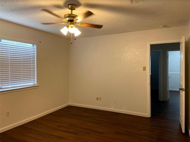 Building Photo - 12103 Sunderland Dr