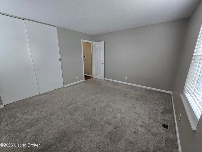 Building Photo - 2831 Goose Creek Rd