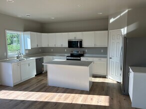 Building Photo - 2708 36th Ave S