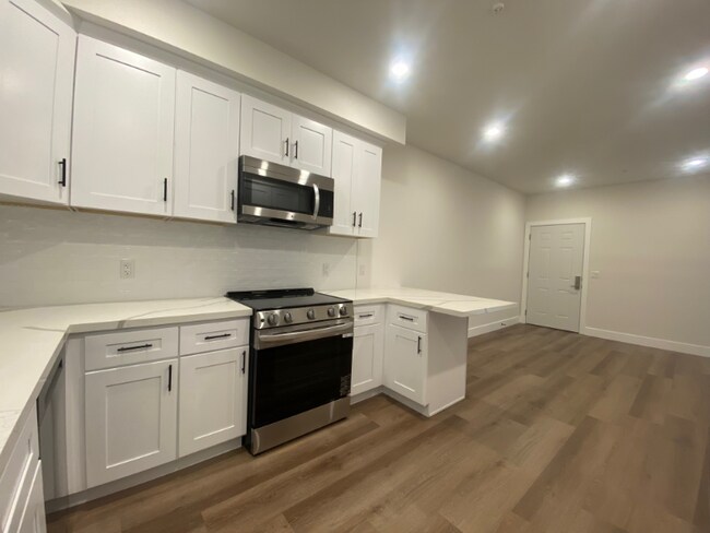 Building Photo - 2285 Ulric St