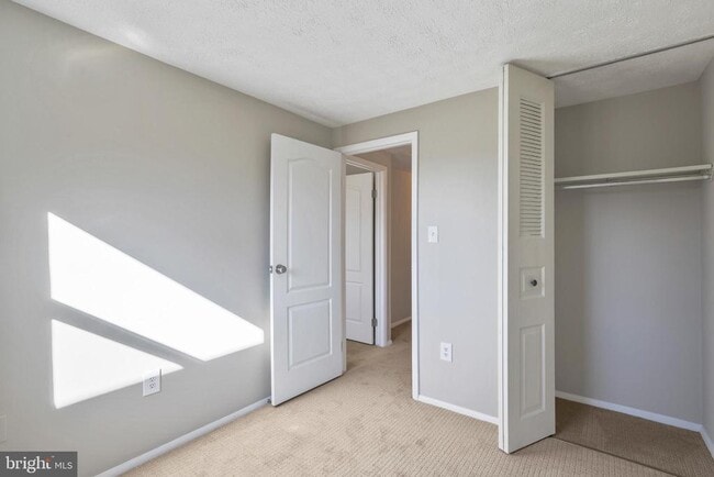 Building Photo - 10622 Cavalcade St