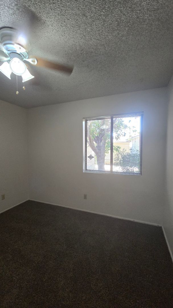Building Photo - 817 Quail Ln