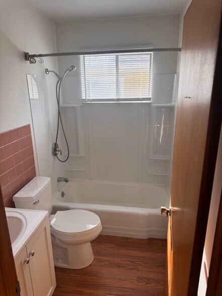 Building Photo - 1196 Knox Ave