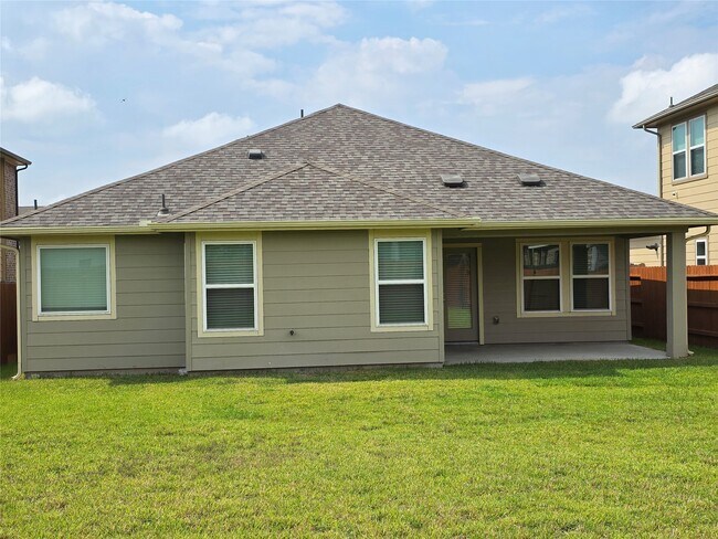 Building Photo - 2011 Cherryvale Dr