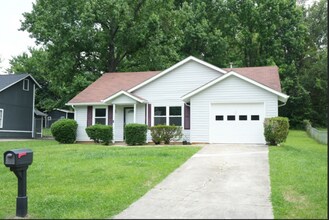 Building Photo - A beautiful house available in Williford