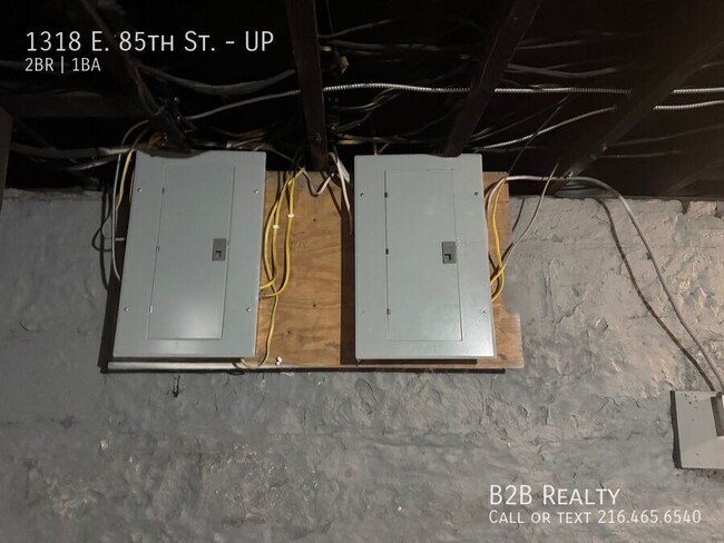 Building Photo - 1318 E 85th St