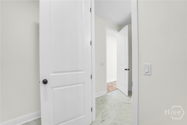 Building Photo - 773 E Duffy St