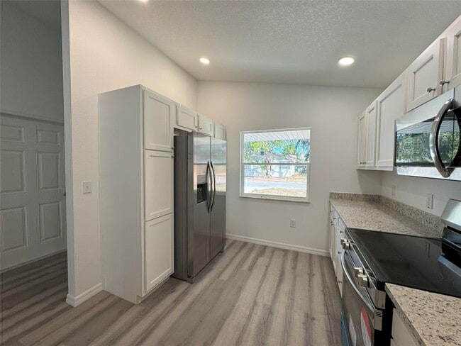 Building Photo - 8850 E Ogden Ln