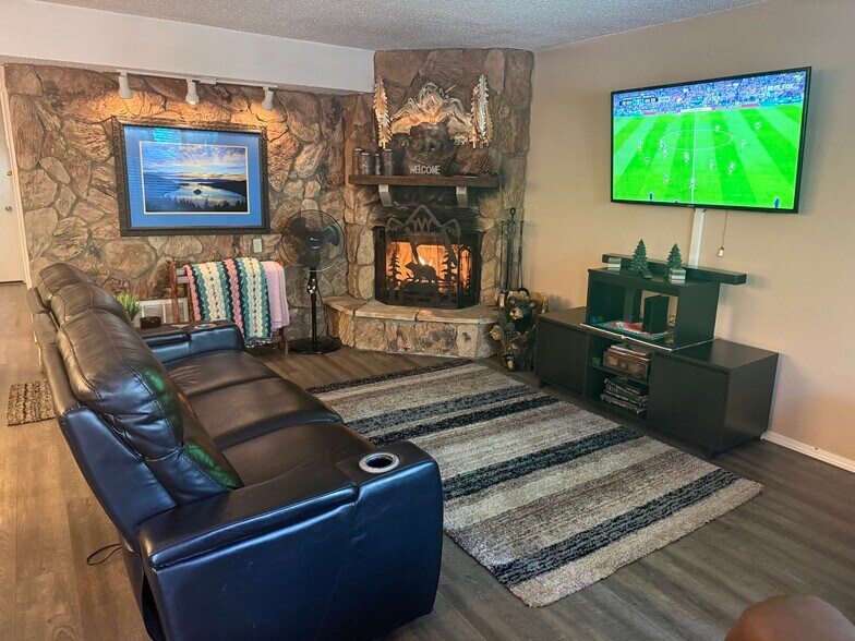 real wood fireplace, smart tv - 1148 Herbert Ave