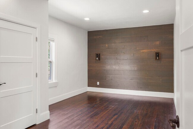 Building Photo - 5350 Tejon St