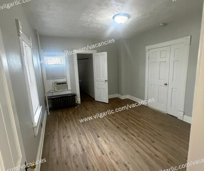 Building Photo - 1114 Pine St