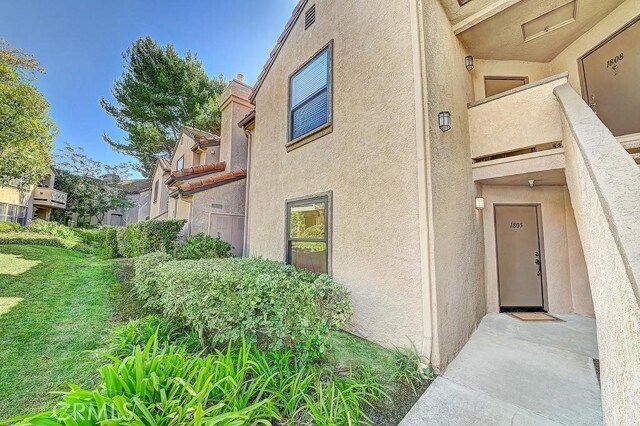 Building Photo - 1074 Calle Del Cerro