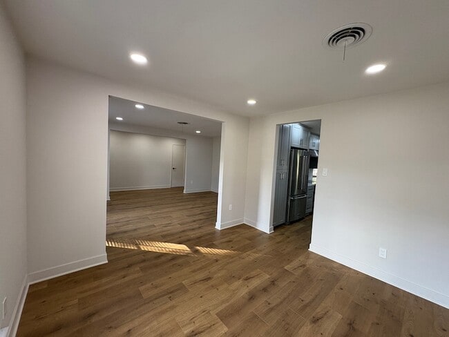 Building Photo - 5822 Yarwell Dr