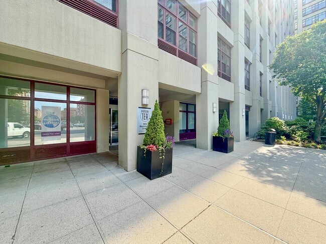 Building Photo - 1500 Washington St