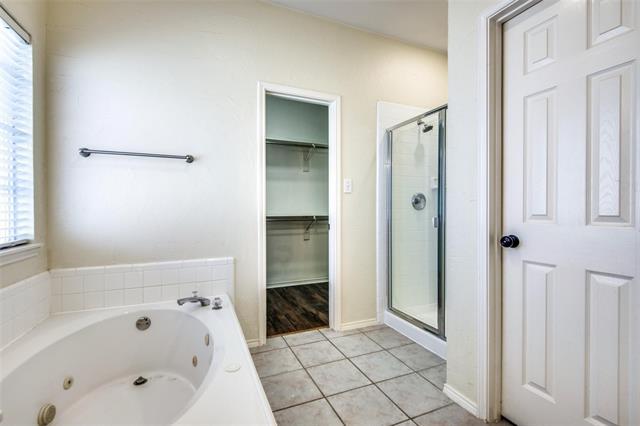 Building Photo - 5121 Timber Park Dr